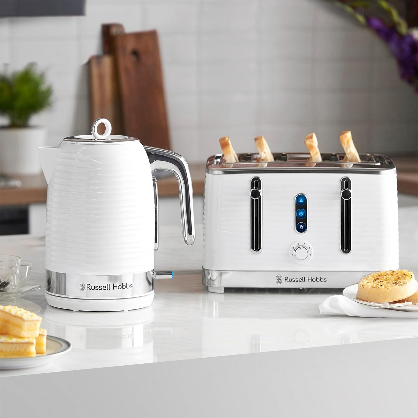 Russell Hobbs Inspire 4-Slice Toaster – Extra-Wide Slots, High-Lift, 6 Browning Levels, White