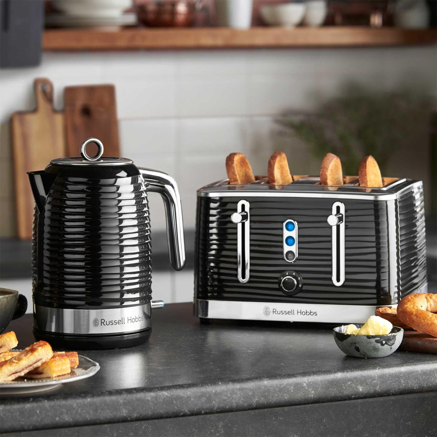 Russell Hobbs Inspire 4-Slice Toaster – Extra-Wide Slots, High-Lift, 6 Browning Levels, Black
