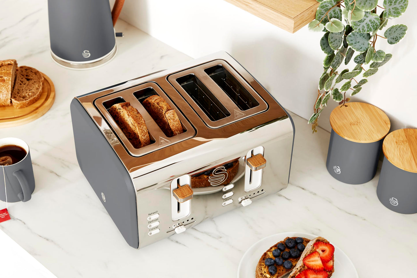 Swan Nordic 4-Slice Toaster – 1500W, Grey, Defrost & Reheat Functions